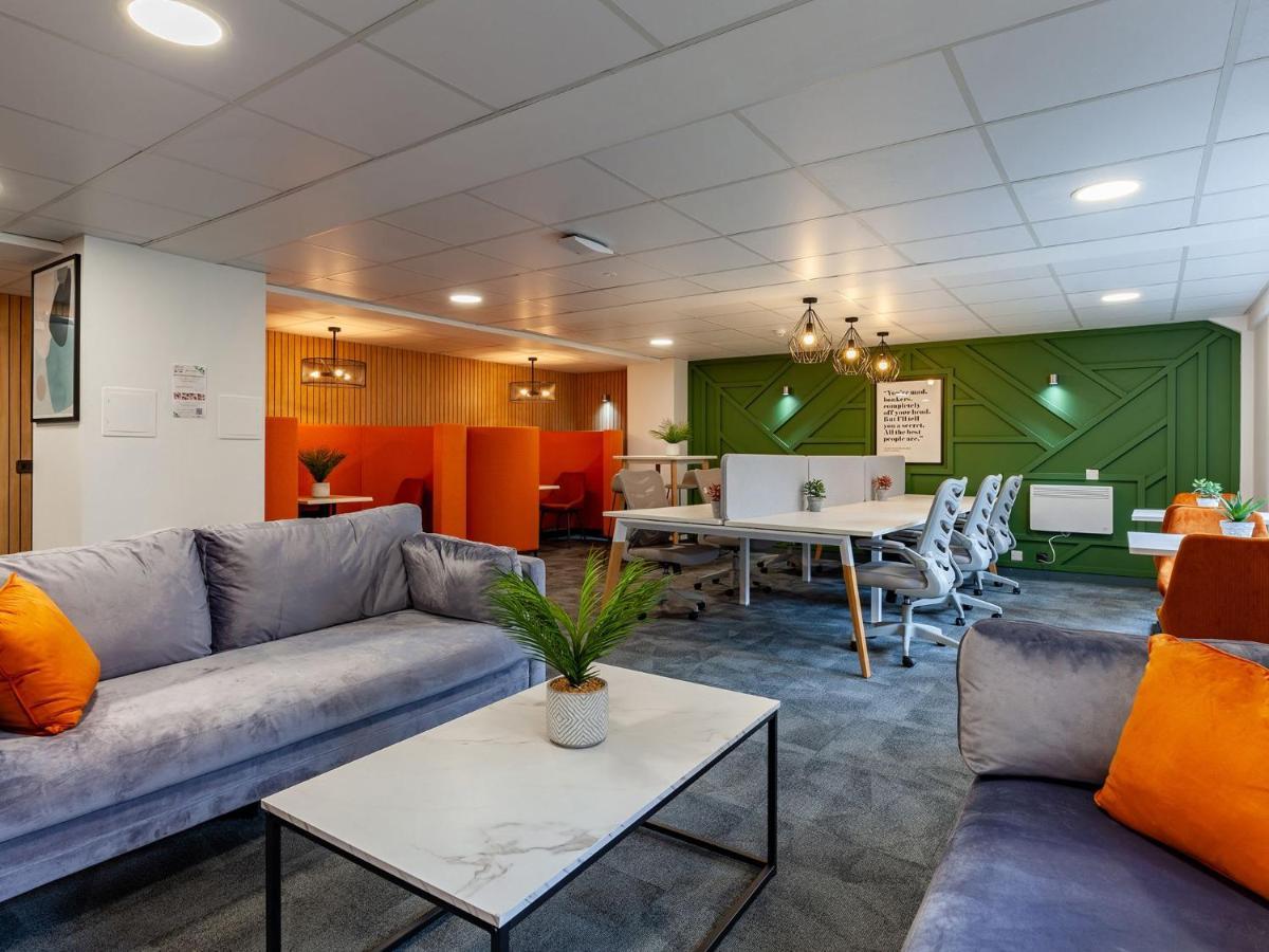 For Students Only - Marvelous Private Ensuite At The Forge Apartment *